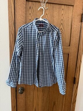 UNTUCKit Blue and White Plaid Button-Down Shirt